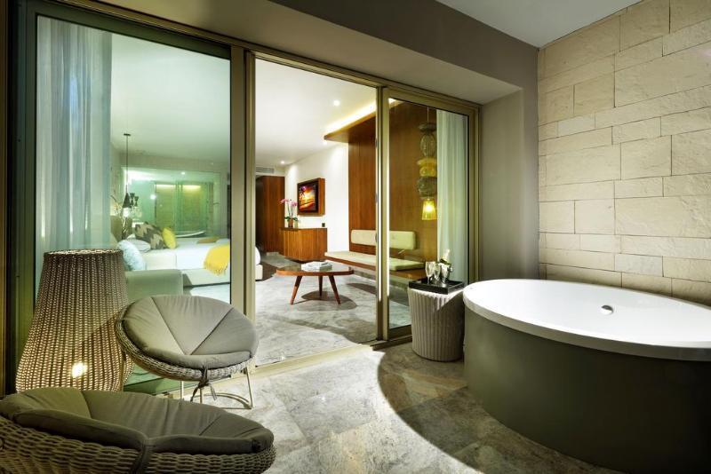 Family Selection At Grand Palladium Costa Mujeres Resort & Spa 坎昆 外观 照片